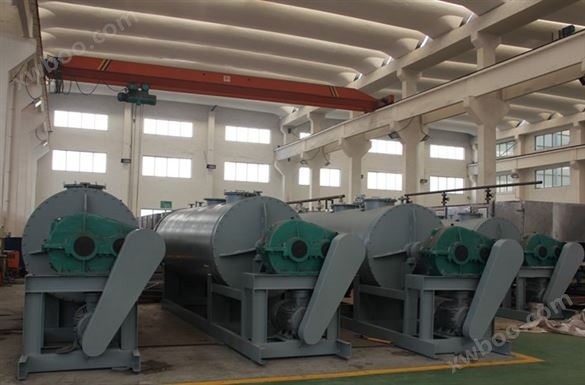 2000kg/h化工废料真空耙式干燥机